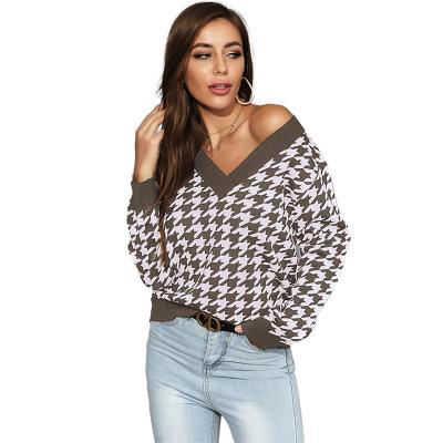 China Keep warm 2021 autumn European and American houndstooth jacquard v-neck long-sleeved base knitted sweater women for sale