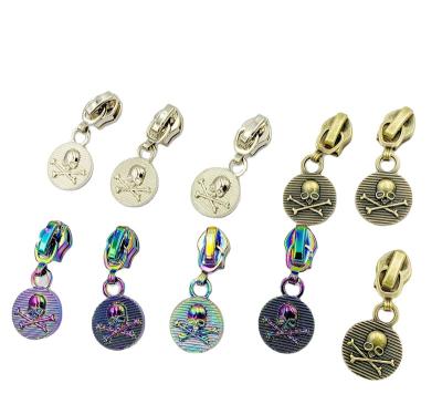 China Fashion 5# round skull metal skull zipper puller zipper puller shiny antique color bronze punk charm puller nickel free for sale