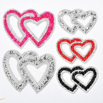 China Heart Shaped Flatback Fashion Double Resin Motifs Hot Fix Rhinestone Crystal Pattern Design Applique Iron On Patches For T Shirt Hoodies for sale