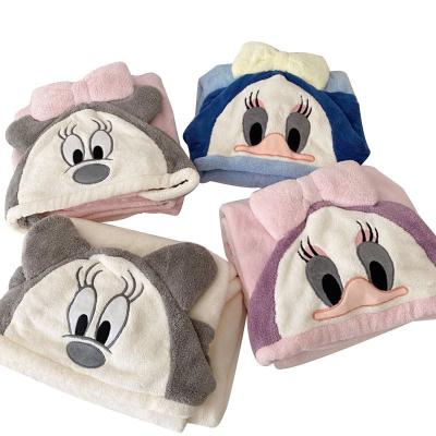 China Wholesale Hypoallergenic Cartoon Designs Coral Fleece Baby Hoodie Towels Infant Hooded Towel For Winter for sale