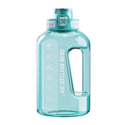 China Sustainable Portable Water Bottle 1.5L Water Bottle Celebrity Large Volume Water Bottle for sale