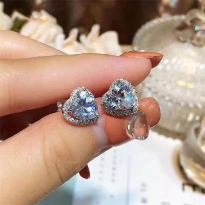 China Cute Hot Sale Bling D.C.A. Zircon Jewelry Diamond Stud Bling Heart Shaped Earrings For Women for sale