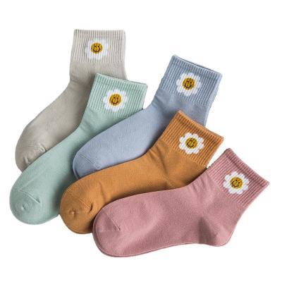 China 2020 Autumn Women Ankle Socks Casual Cotton Breathable Sports Socks for sale