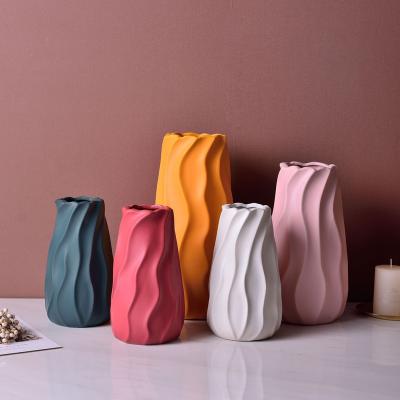 China Nordic Minimalist Porcelain Home Ceramic Vase Flower Pot Decoration Vase Flower Decoration Vases For Flowers for sale