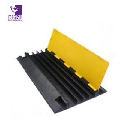 China Manufacture Good Quality Cable Protector Rubber Ramp Cable Threshold Outdoor Rubber Ramp Protector for sale