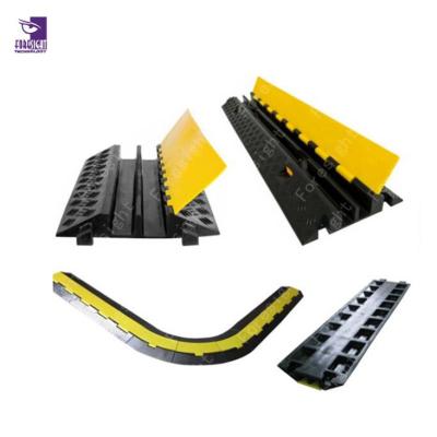 China Good quality manufacture / cable protection ramp 2 channel cable protector outdoor rubber speed bumpspeed bumppeed for sale