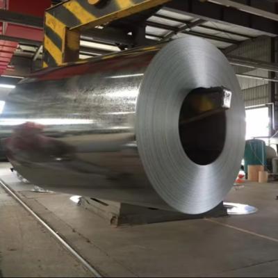 China Entrega rápida 0.12-0.2 Espeso recubrido de zinc Z30 Z40 Dx51d Calidad prima bobina de acero galvanizado sumergido en caliente en venta