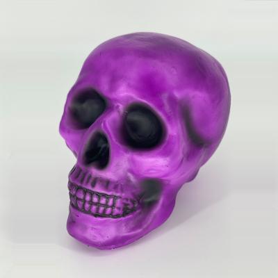 China Wholesale 15+ Halloween creative trinket makers can light up ghost festival horror adult simulation plastic skull for sale