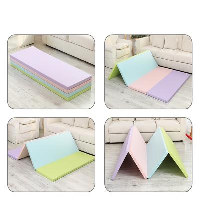 China Explosion Proof Portable PU Vegan Leather and XPE Foam Playing Folding Mat for Kids for sale