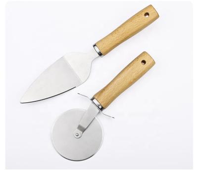 China Viable Made in China Metal Stainless Steel Pizza Cutter Rolling Cutter Pizza Knife with OAK Wood Handle for sale