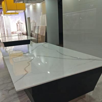 China Traditional Alacatta White Quartz Granite Epoxy Resin Peninsula Kitchen Countertops With Competitive Price Sale Choice Top Edge for sale