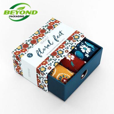 China Recycled materials wholesale logo cardboard fashion novelty pattern custom printing square sock packaging box slipping gift paper box for sale