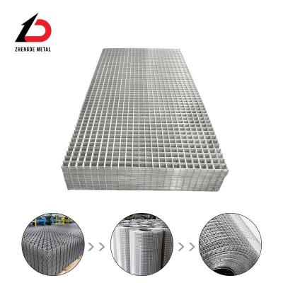 China Grelha de arame galvanizado a quente China 800 mm - 1600 mm Largura 6 x 6 Grelha de arame galvanizado à venda