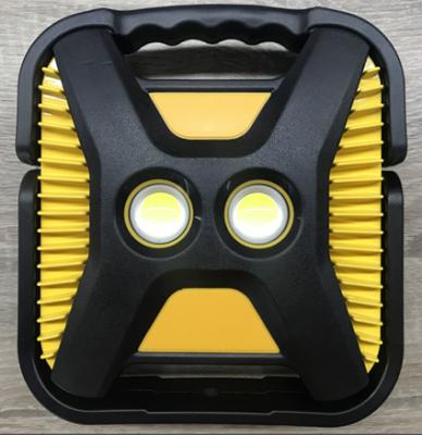 China Battery Operated Workshop 2200LM 40W COB Flood Beam LED Flood Work Light for sale