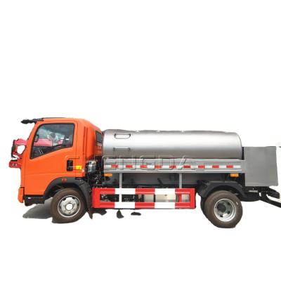 China Sinotruck Howo 6 Wheels 15000 Liter Mini Fuel Tank Truck For Sale 31 - 40T for sale