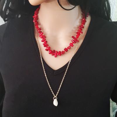 China 2019 New Design Women's Natural Sea Shell Handmade Beads Acrylic Necklace for sale