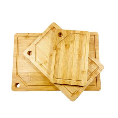 China Highly Durable Sustainable Bamboo Cutting Board Sets with Stand L 45X30X1.9CM for sale