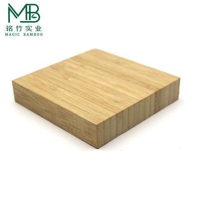 Chine Plywood de bambou à grains verticaux personnalisable avec feuille d'émission de formaldéhyde E0 Taille et épaisseur à vendre