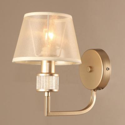 China 2021 Modern New Factory Wholesale American Fabric Shades Gold Metal Wall Lamp Indoor Modern Decorative Light for sale