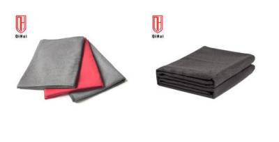 Chine Serviettes non tissées de tapis de yoga pour le yoga chaud, couverture rouge/grise solide d'ouatine à vendre