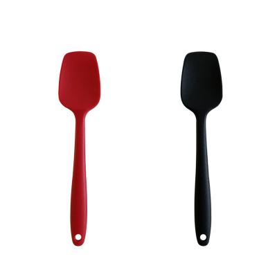 China Viable Silicone Non-Stick Spatulas Heat Resistant Rubber Silicone Kitchen Accessories Baking Cake Spatula Silicone for sale