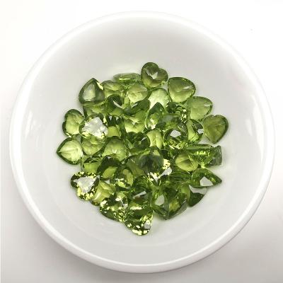 China Color Play or Fire Heart Shape Natural Faceted Loose Cut Peridot Gemstone Clean Quality For Jewelry Making Natural Peridot for sale