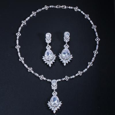 China Vintage Factory New Bride Wedding Dress Zircon Set Two Piece Set Wedding Jewelry Necklace Earrings Chain for sale