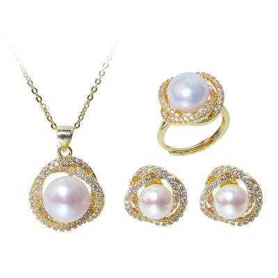 China Vintage Pearl Lady Jewelry Set Pearl Necklace Ring Earring Three Piece Wedding Celebration Jewelry Set for sale