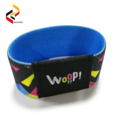 China Custom Color Woven RFID Bracelet Plastic RFID Card With Lanyard for sale