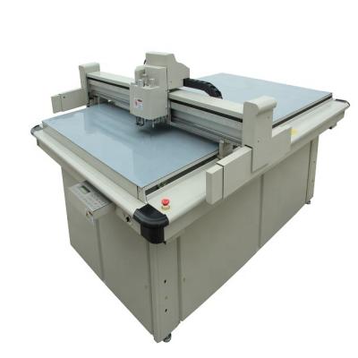 China Digital Flatbed Printing Shops DCZ70 Cardboard Box Vibration Cutter for sale