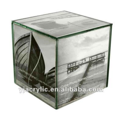 China Acrylic Crystal Cube Photo Frame for sale