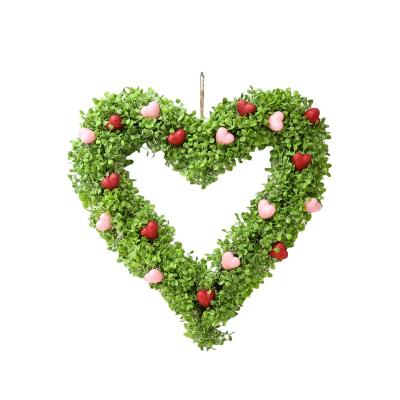 China Home Garden Office Decor 20 Inch Mini Peach Heart Decoration Boxwood Heart Shaped Wreath For Valentine's Day for sale