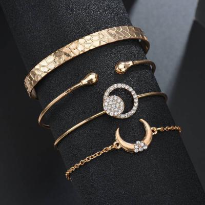 China Eco-friend Fashion Moon Shaped Diamond Bracelet Women's Bracelet Set for sale