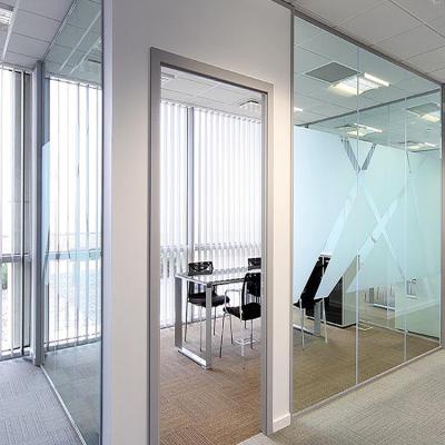 China Customized Residential Glass Partition Walls Easy Cleaning Aluminum Glass Divider for sale