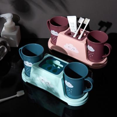 China Sustainable Cup Bathroom Toothbrush Lovers Household Multifunctional Toothbrush Holder for sale