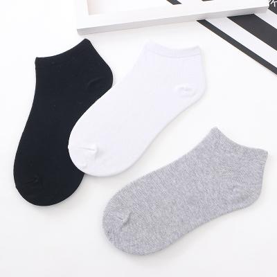 China Wholesale bulk QUICK DRY thongs cheap breathable soft white color men's ankle socks for sale