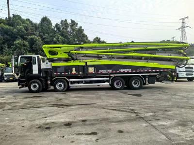 Chine Zoomlion ZLJ5440THBKF 63m 2020 Sitrak châssis blanc et vert camion de pompage de béton utilisé en bon état à vendre