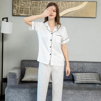 China Lady Nightwear Breathable Fabric Sleepwear Shorts Sleeve Elegant Pajamas Set Smooth Pajamas Set For Women for sale