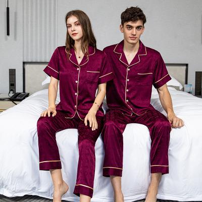 China Breathable Luxury Short Sleeve Comfortable Close Wear Loungewear Sleepwear Women And Men Pajama Set for sale