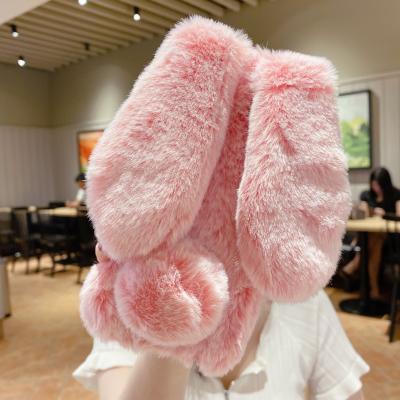 Chine Warm Animal Design Plush Phone Covers Rabbit Hand Warmer Cute Fluffy Lovely Girly Women à vendre