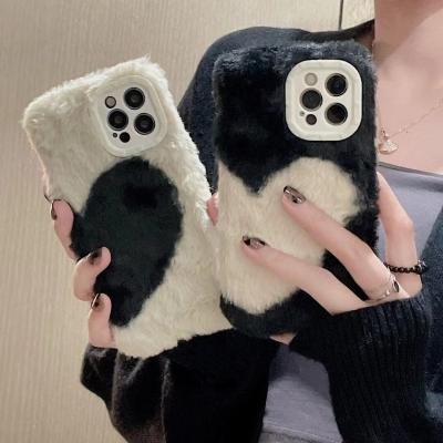 Κίνα luxury Autumn winter cell phone cases for women for iphone X XS XR simple black white love plush phone case for iphone 13 pro προς πώληση