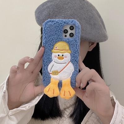 Китай Women Girls Vocal Duck Plush Phone Covers For Iphone 12 Pro Shockproof Hand Warmer продается