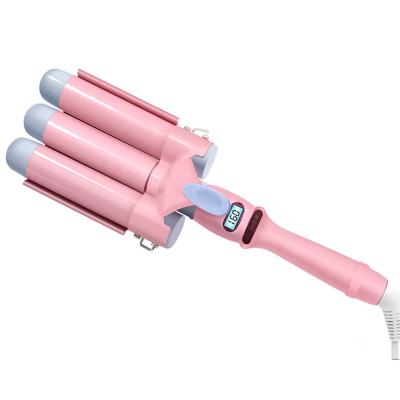 China Best Selling Ceramic Products Wholesale Magic Curls Hair Styling Tools LCD Display Crimper Hair Iron Portable 3 Barrel Curling Iron Hair Hesitate for sale