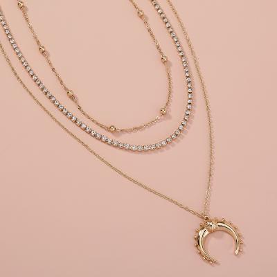 China Luxury FASHIONABLE Diamond Crescent Moon Crystal Chain Layered Necklace Women Jewelry for sale