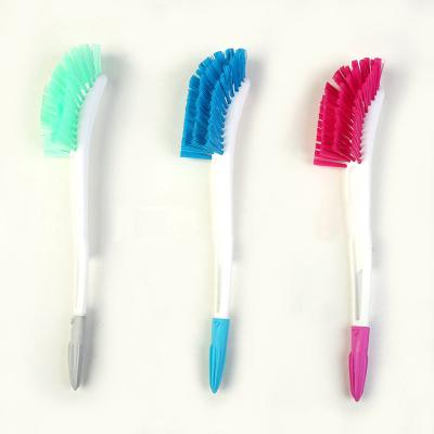 China Viable 2 in 1 Long Handle Soft Nylon Bristle Cleaning Cup Brush Soft Baby Feeding Water Bottle with TPR Nipper Brush for sale