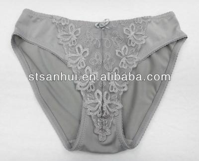 China Antibacterial Plus Size Mom Panties Lace Classic Mummy Briefs Underwear for sale