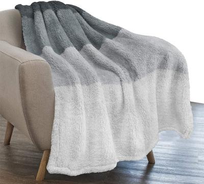 China High Quality Durable Anti-static Microfiber Velvet Microfiber Blanket Sofa Midday Break Blanket Warm And Comfortable Blanket for sale