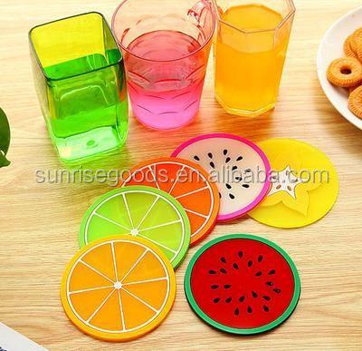 China Sustainable Fruit Coaster , Non Slip Coasters Colored Heat Insulation Single Slice Silicone Drink Cup Mat For Drinks for sale