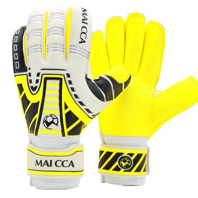 China LEATHERETTE factory direct sale hand protection gloves football goalkeeper gloves for sale