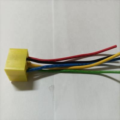 China Car Spare Parts 5 Pin Plastic Yellow 5 Wire Relay With Plug Automobile for sale